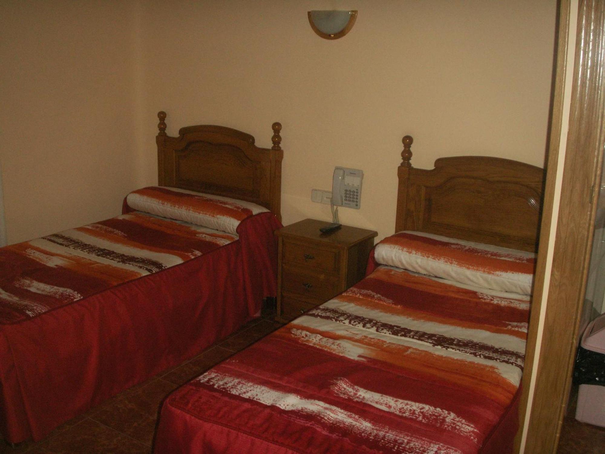 Hostal La Nava Мадрид Екстер'єр фото