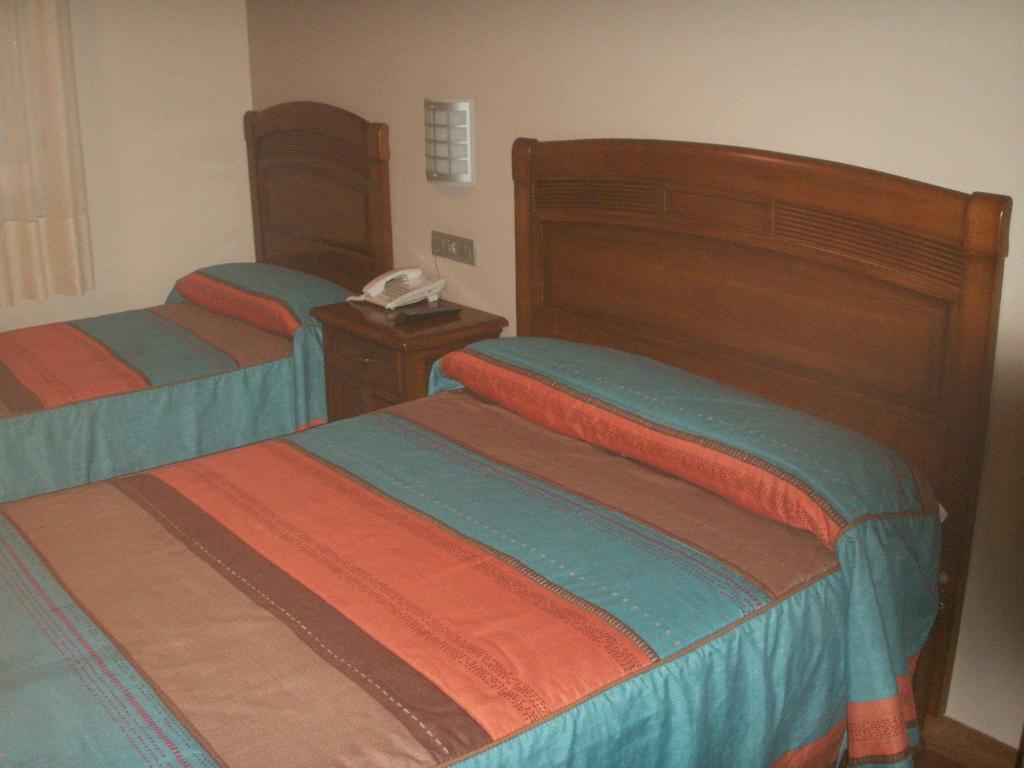 Hostal La Nava Мадрид Екстер'єр фото
