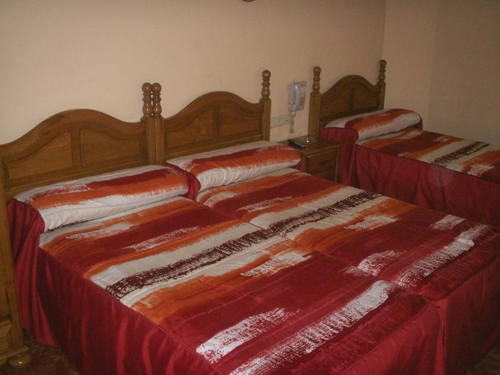 Hostal La Nava Мадрид Екстер'єр фото